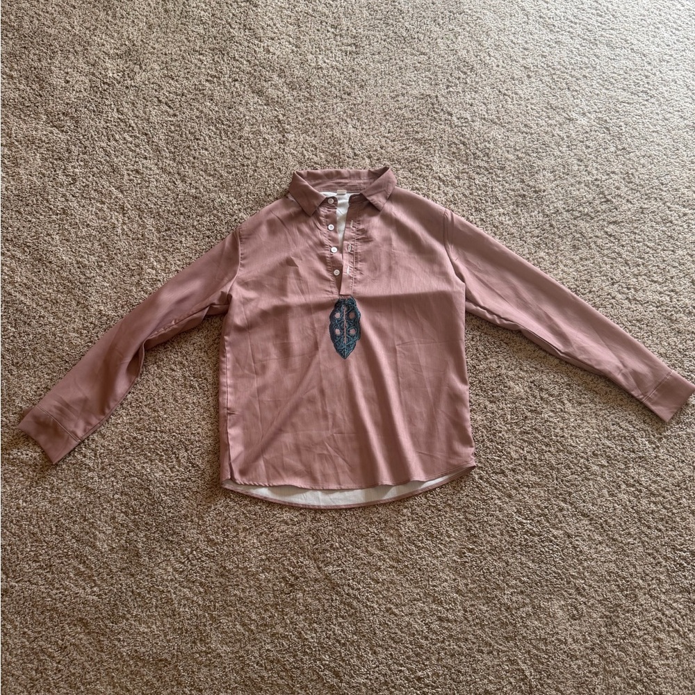 Women's Mauve Long-Sleeve V-Neck Blouse with Accent​ - Picture 2 of 2